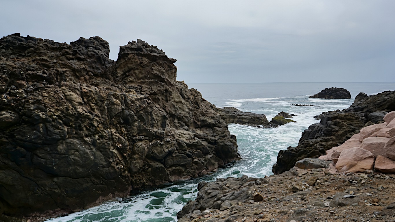 Costa ariqueña en la zona de Anzota